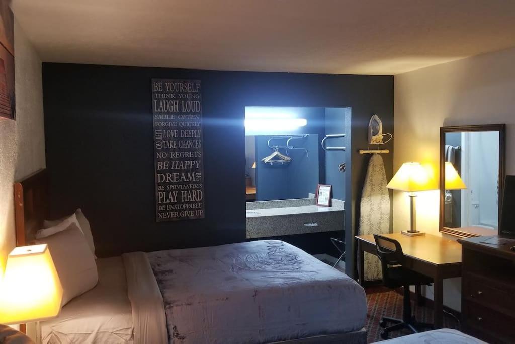 Osu 2 Queen Beds Hotel Room 230 Wi-Fi Stillwater Exterior photo
